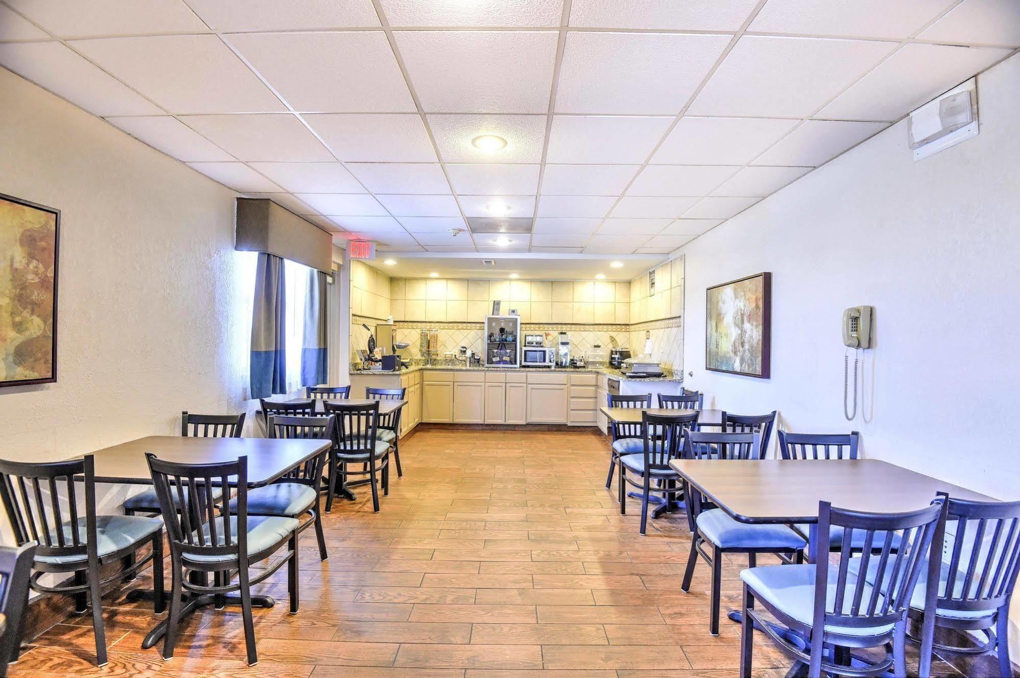 Surestay Hotel By Best Western Ottawa Restaurant bilde